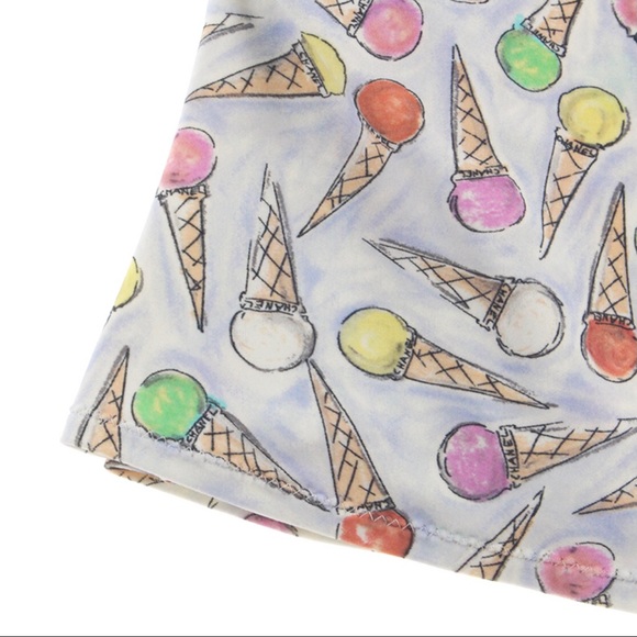 SOLD | CHANEL 04C Ice-cream Swim Top FR 42 - Picture 6 of 8